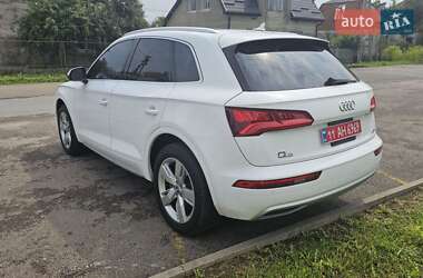 Внедорожник / Кроссовер Audi Q5 2018 в 