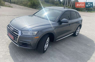 Внедорожник / Кроссовер Audi Q5 2018 в 