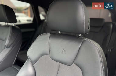 Внедорожник / Кроссовер Audi Q5 2021 в 