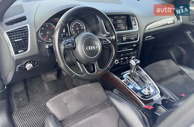 Внедорожник / Кроссовер Audi Q5 2016 в 