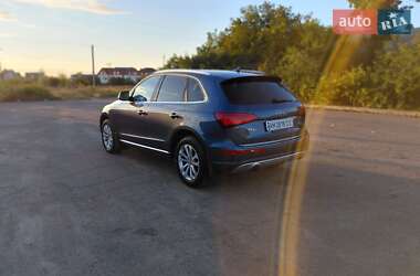 Позашляховик / Кросовер Audi Q5 2016 в 