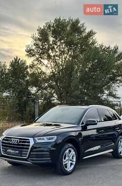 Позашляховик / Кросовер Audi Q5 2018 в Києві
