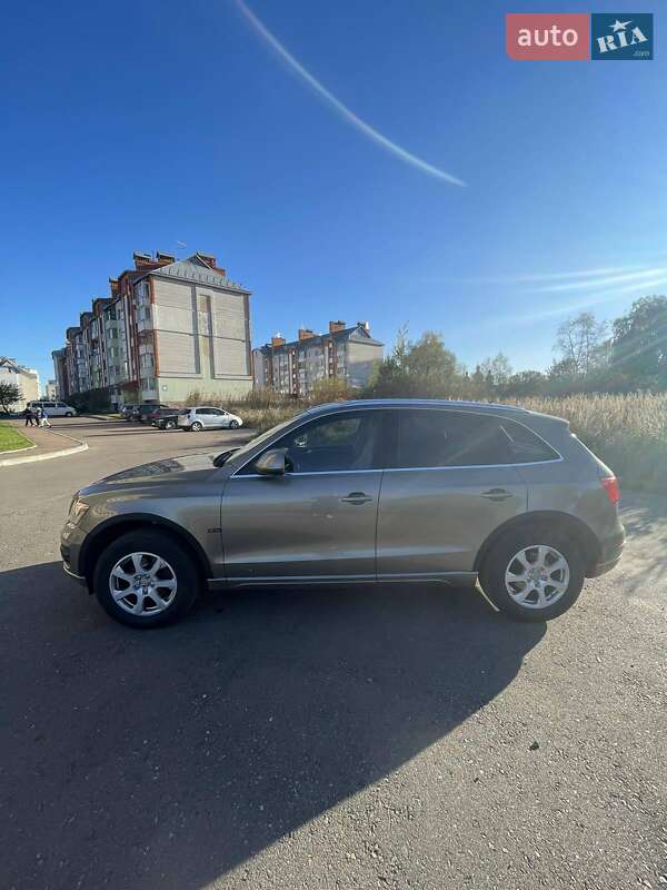 Внедорожник / Кроссовер Audi Q5 2009 в Дрогобыче