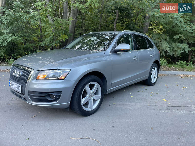 Внедорожник / Кроссовер Audi Q5 2011 в 