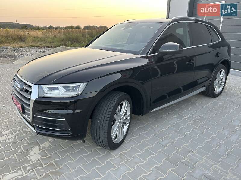Позашляховик / Кросовер Audi Q5 2017 в Києві