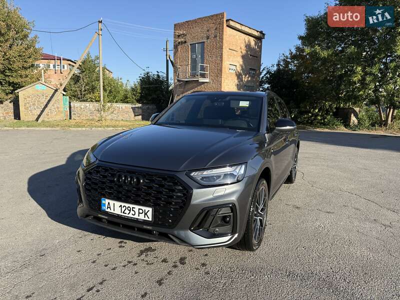Позашляховик / Кросовер Audi Q5 2021 в Києві