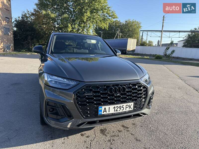 Позашляховик / Кросовер Audi Q5 2021 в Києві