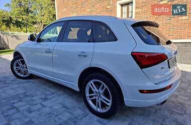 Внедорожник / Кроссовер Audi Q5 2015 в 