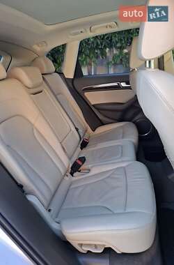 Внедорожник / Кроссовер Audi Q5 2015 в 