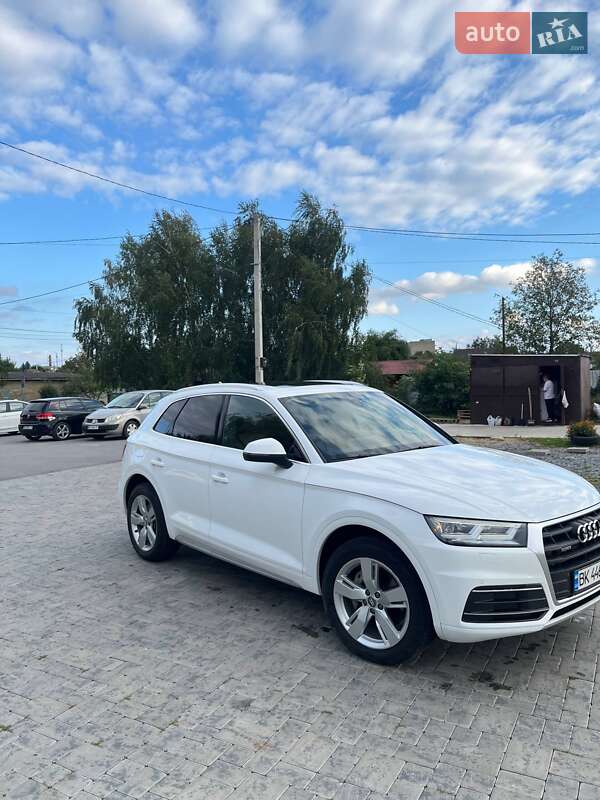 Позашляховик / Кросовер Audi Q5 2018 в Здолбуніві