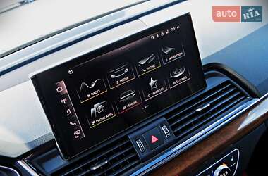 Позашляховик / Кросовер Audi Q5 2022 в 