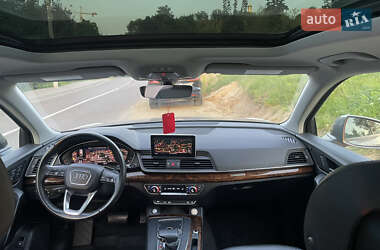 Позашляховик / Кросовер Audi Q5 2018 в 
