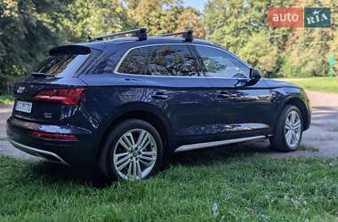 Внедорожник / Кроссовер Audi Q5 2017 в 