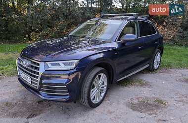 Внедорожник / Кроссовер Audi Q5 2017 в 