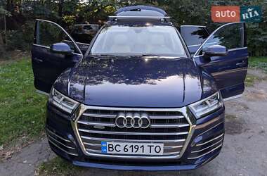 Внедорожник / Кроссовер Audi Q5 2017 в 