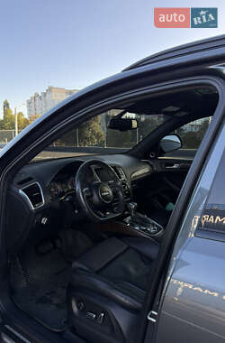 Внедорожник / Кроссовер Audi Q5 2016 в 