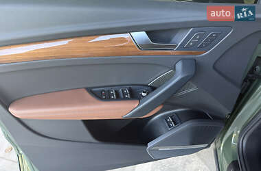 Внедорожник / Кроссовер Audi Q5 2023 в 