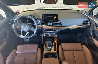 Внедорожник / Кроссовер Audi Q5 2023 в 