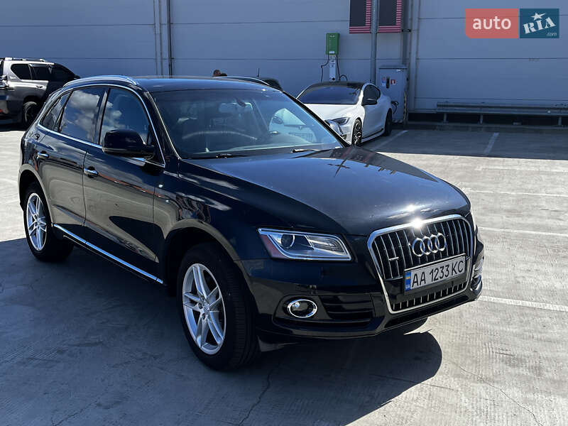 Позашляховик / Кросовер Audi Q5 2015 в Києві