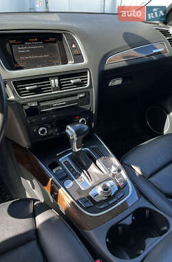 Внедорожник / Кроссовер Audi Q5 2015 в 