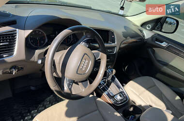 Внедорожник / Кроссовер Audi Q5 2015 в 