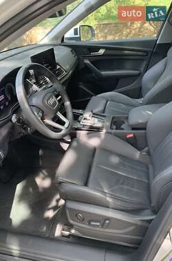 Внедорожник / Кроссовер Audi Q5 2024 в 