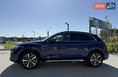 Позашляховик / Кросовер Audi Q5 2022 в 