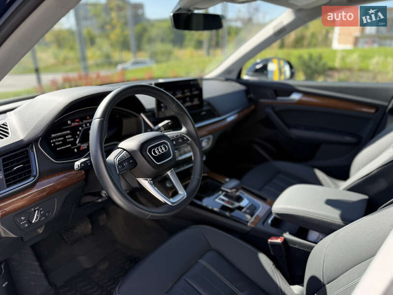 Внедорожник / Кроссовер Audi Q5 2022 в Львове