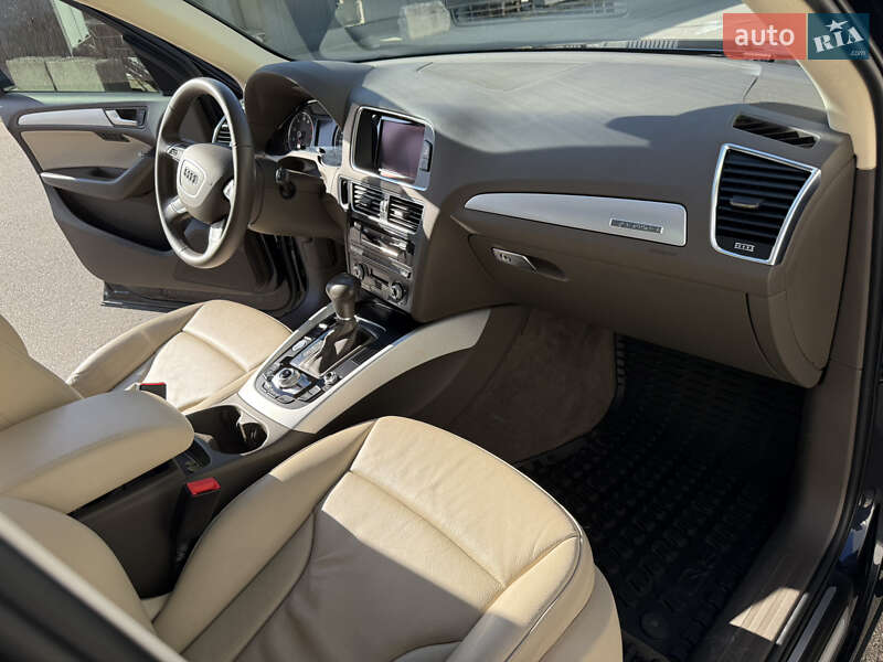 Внедорожник / Кроссовер Audi Q5 2016 в Киеве