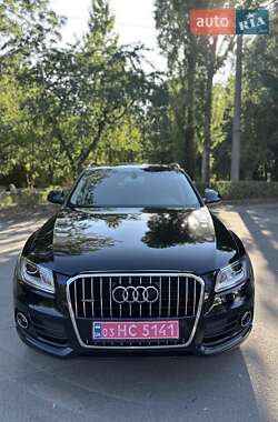 Позашляховик / Кросовер Audi Q5 2015 в 