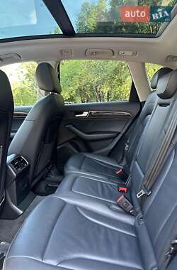 Позашляховик / Кросовер Audi Q5 2015 в 