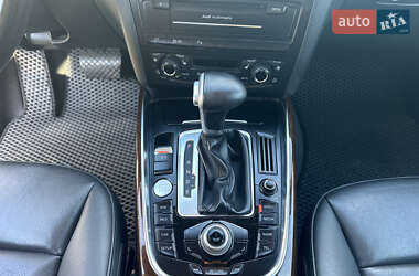 Внедорожник / Кроссовер Audi Q5 2011 в 