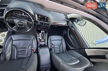 Внедорожник / Кроссовер Audi Q5 2011 в 