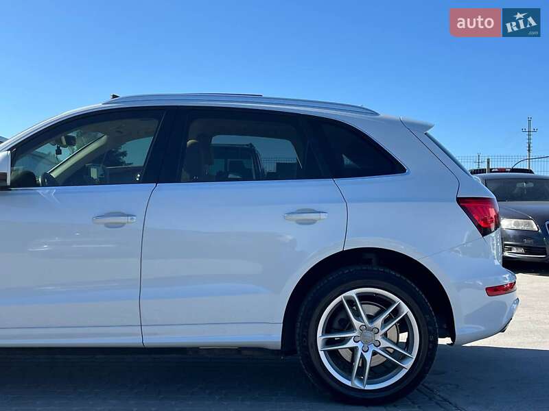 Позашляховик / Кросовер Audi Q5 2014 в Львові