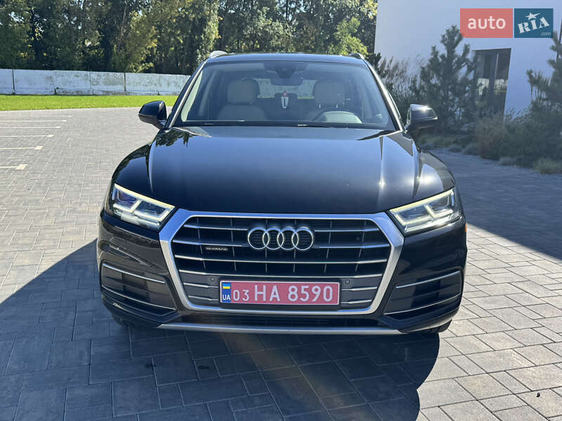 Позашляховик / Кросовер Audi Q5 2017 в Луцьку