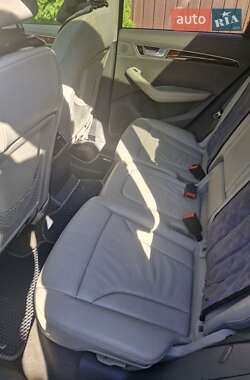 Позашляховик / Кросовер Audi Q5 2010 в 