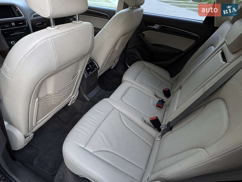 Позашляховик / Кросовер Audi Q5 2016 в Самборі