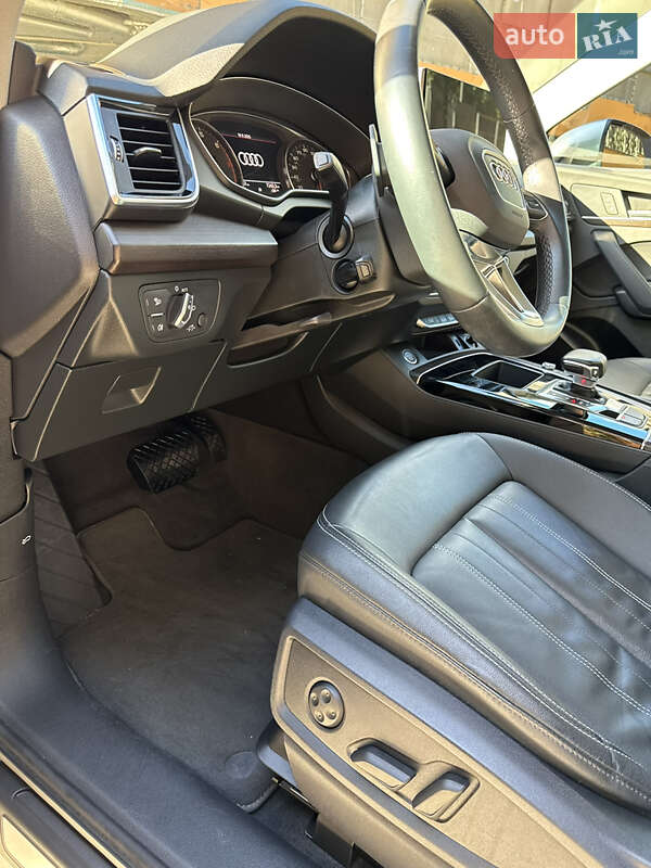 Позашляховик / Кросовер Audi Q5 2022 в Одесі
