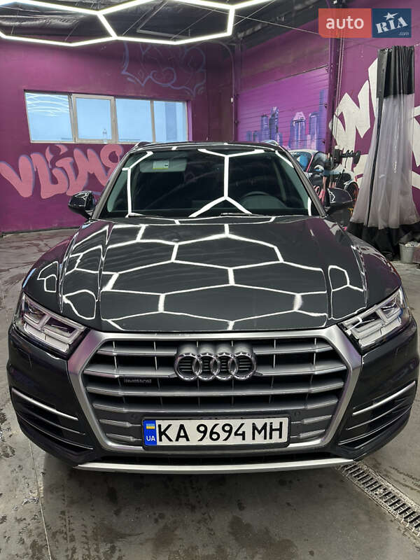 Внедорожник / Кроссовер Audi Q5 2019 в Киеве