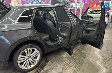 Внедорожник / Кроссовер Audi Q5 2019 в 