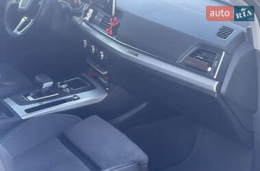 Позашляховик / Кросовер Audi Q5 2017 в 