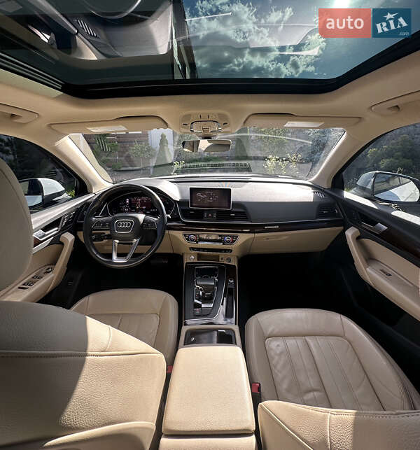 Внедорожник / Кроссовер Audi Q5 2018 в Стрые