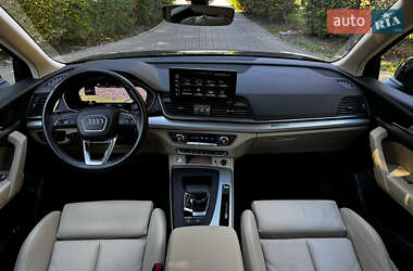 Внедорожник / Кроссовер Audi Q5 2021 в 