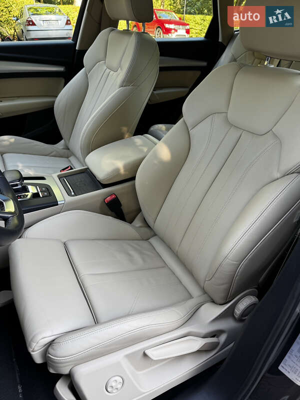 Позашляховик / Кросовер Audi Q5 2021 в Києві