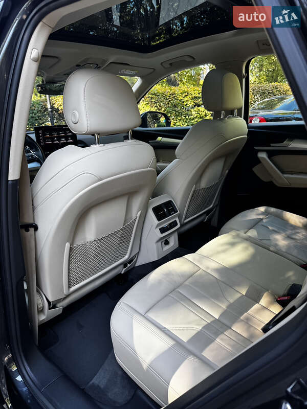 Позашляховик / Кросовер Audi Q5 2021 в Києві