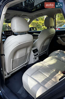 Внедорожник / Кроссовер Audi Q5 2021 в 