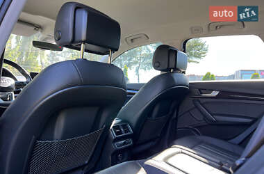 Позашляховик / Кросовер Audi Q5 2019 в 