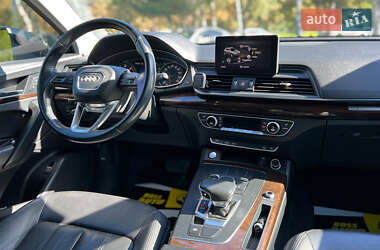 Позашляховик / Кросовер Audi Q5 2019 в 