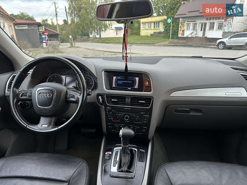 Внедорожник / Кроссовер Audi Q5 2010 в Хусте