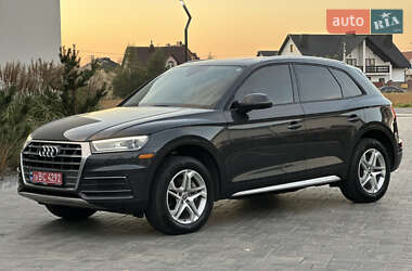 Внедорожник / Кроссовер Audi Q5 2016 в 